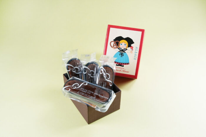 ケークフォレノワール4個入